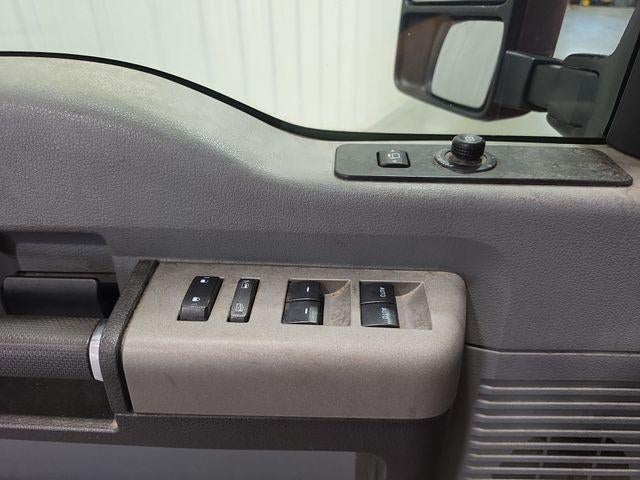 2013 Ford Super Duty F-350 SRW 4WD Crew Cab 6-3/4 Ft Box XLT