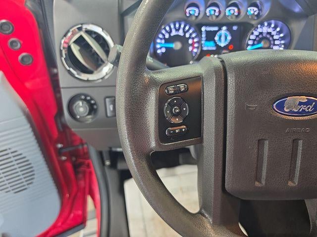 2013 Ford Super Duty F-350 SRW 4WD Crew Cab 6-3/4 Ft Box XLT