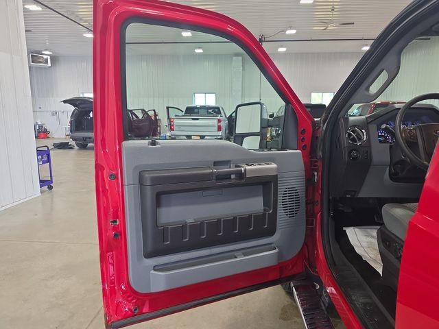 2013 Ford Super Duty F-350 SRW 4WD Crew Cab 6-3/4 Ft Box XLT