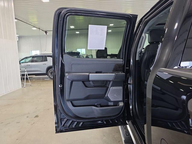 2024 Ford Super Duty F-350 SRW LARIAT 4WD Crew Cab 6.75' Box