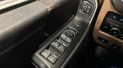 2023 Ford Super Duty F-350 SRW LARIAT 4WD Crew Cab 6.75' Box