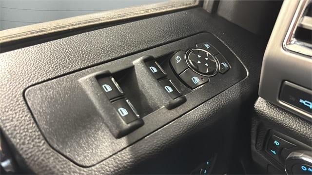 2017 Ford F-150 Platinum 4WD SuperCrew 5.5' Box