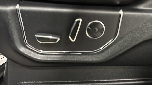 2017 Ford F-150 Platinum 4WD SuperCrew 5.5' Box