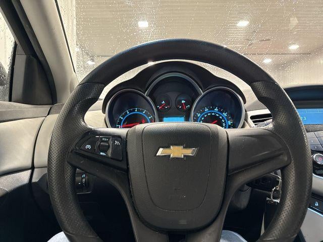 2012 Chevrolet Cruze Sedan LS