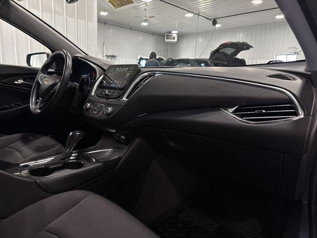 2017 Chevrolet Malibu 1LT