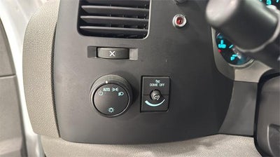 2014 Chevrolet Silverado 3500 HD Chassis Cab 4WD Reg Cab 162" WB, 84.3" CA WT