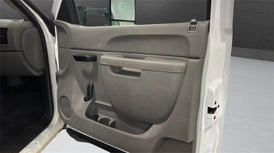 2014 Chevrolet Silverado 3500 HD Chassis Cab 4WD Reg Cab 162" WB, 84.3" CA WT