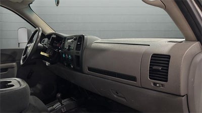 2014 Chevrolet Silverado 3500 HD Chassis Cab 4WD Reg Cab 162" WB, 84.3" CA WT