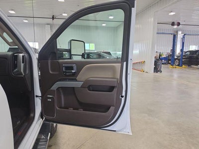 2017 Chevrolet Silverado 2500 HD Crew Cab Standard Box 4-Wheel Drive LTZ