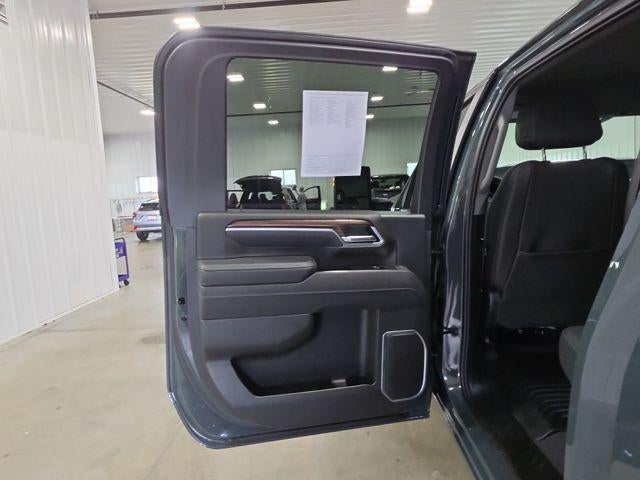 2026 Chevrolet Silverado 3500 HD Crew Cab Standard Box 4-Wheel Drive LT