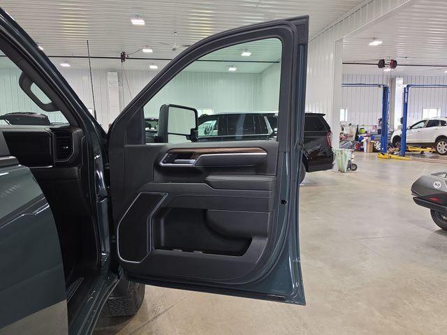 2026 Chevrolet Silverado 3500 HD Crew Cab Standard Box 4-Wheel Drive LT