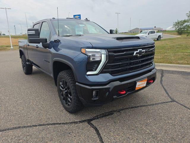 2026 Chevrolet Silverado 3500 HD Crew Cab Standard Box 4-Wheel Drive LT
