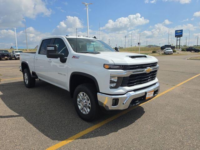 2026 Chevrolet Silverado 3500 HD Crew Cab Standard Box 4-Wheel Drive LT