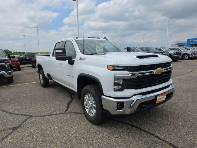 2026 Chevrolet Silverado 3500 HD Crew Cab Long Box 4-Wheel Drive LT