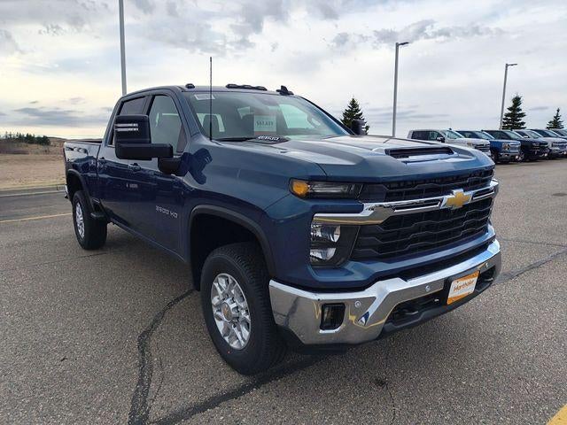 2026 Chevrolet Silverado 3500 HD Crew Cab Standard Box 4-Wheel Drive LT