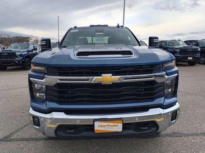 2026 Chevrolet Silverado 3500 HD Crew Cab Standard Box 4-Wheel Drive LT