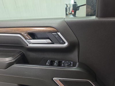 2025 Chevrolet Silverado 3500 HD Crew Cab Standard Box 4-Wheel Drive LT