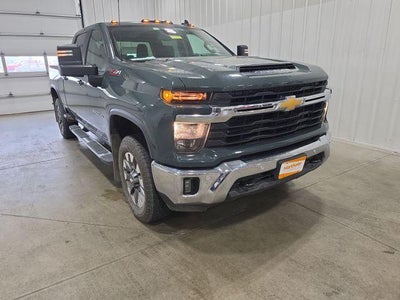 2025 Chevrolet Silverado 3500 HD Crew Cab Standard Box 4-Wheel Drive LT