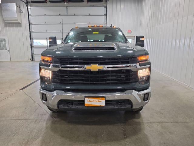 2025 Chevrolet Silverado 3500 HD Crew Cab Standard Box 4-Wheel Drive LT