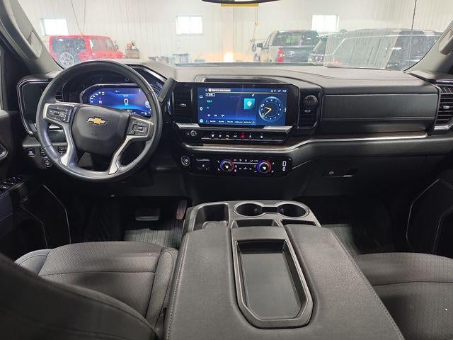 2025 Chevrolet Silverado 3500 HD Crew Cab Standard Box 4-Wheel Drive LT