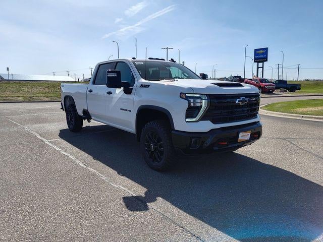 2026 Chevrolet Silverado 3500 HD Crew Cab Long Box 4-Wheel Drive LT