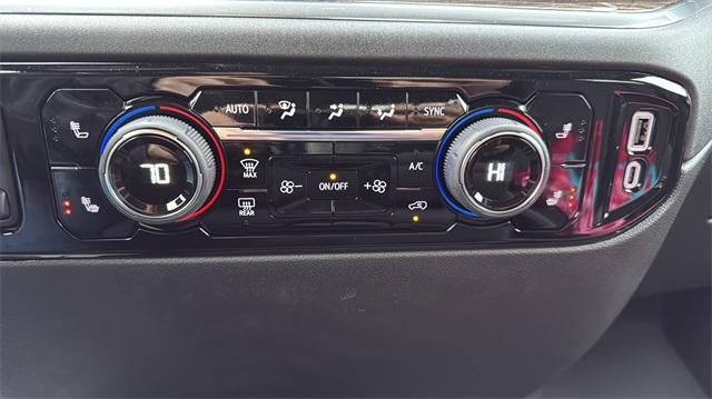 2025 Chevrolet Silverado 3500 HD Crew Cab Standard Box 4-Wheel Drive LT