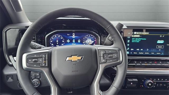 2025 Chevrolet Silverado 3500 HD Crew Cab Standard Box 4-Wheel Drive LT