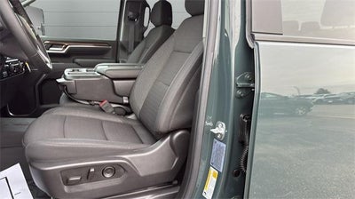 2025 Chevrolet Silverado 3500 HD Crew Cab Standard Box 4-Wheel Drive LT