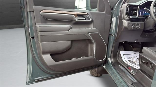 2025 Chevrolet Silverado 3500 HD Crew Cab Standard Box 4-Wheel Drive LT