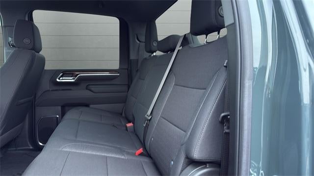 2025 Chevrolet Silverado 3500 HD Crew Cab Standard Box 4-Wheel Drive LT