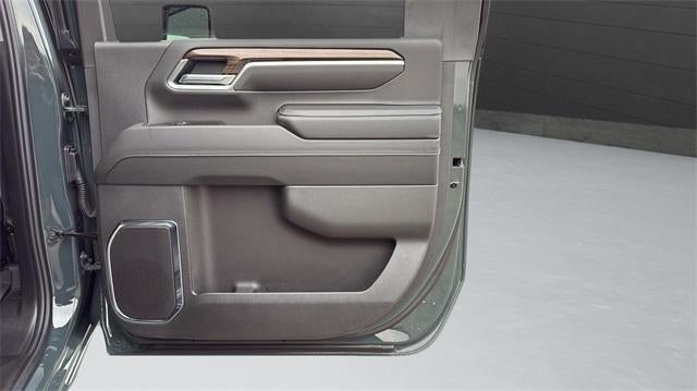 2025 Chevrolet Silverado 3500 HD Crew Cab Standard Box 4-Wheel Drive LT