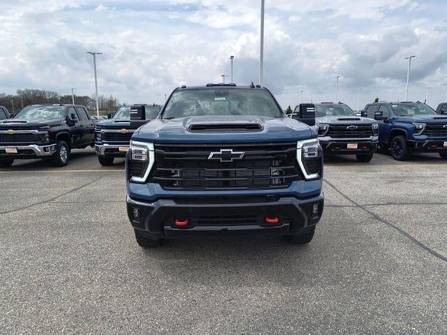 2026 Chevrolet Silverado 3500 HD Crew Cab Standard Box 4-Wheel Drive LT