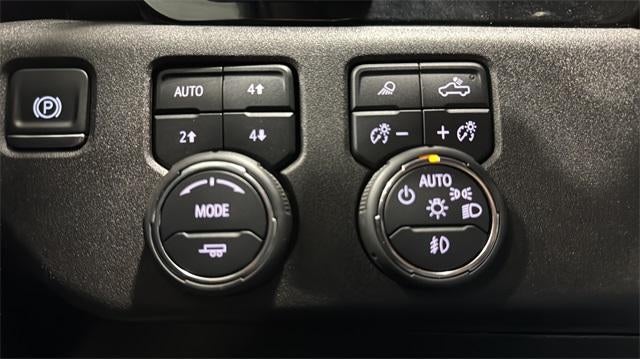 2025 Chevrolet Silverado 3500 HD Crew Cab Standard Box 4-Wheel Drive LTZ