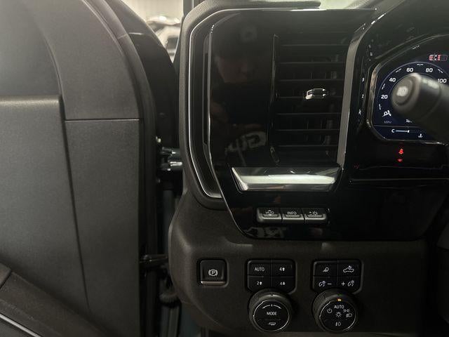 2025 Chevrolet Silverado 3500 HD Crew Cab Standard Box 4-Wheel Drive LTZ