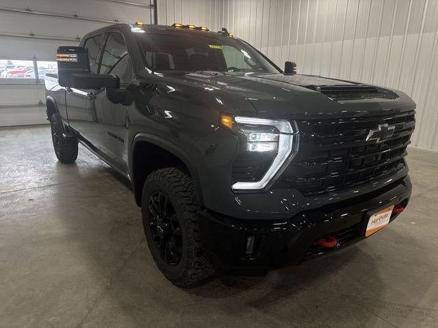 2025 Chevrolet Silverado 3500 HD Crew Cab Standard Box 4-Wheel Drive LTZ