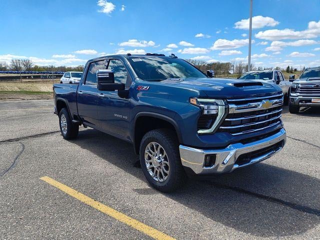 2026 Chevrolet Silverado 3500 HD Crew Cab Standard Box 4-Wheel Drive LTZ