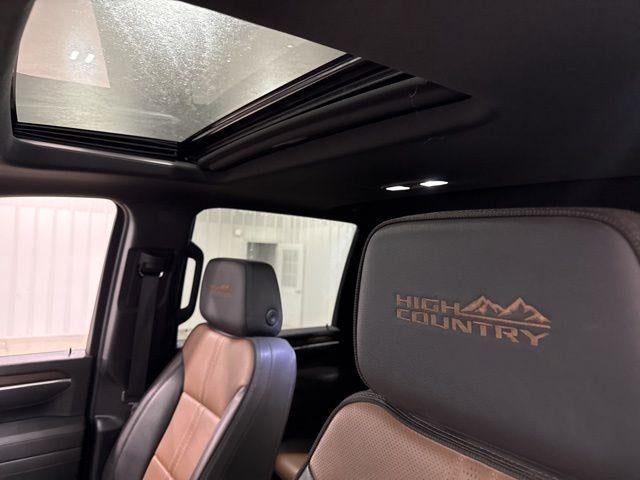 2025 Chevrolet Silverado 3500 HD Crew Cab Long Box 4-Wheel Drive High Country