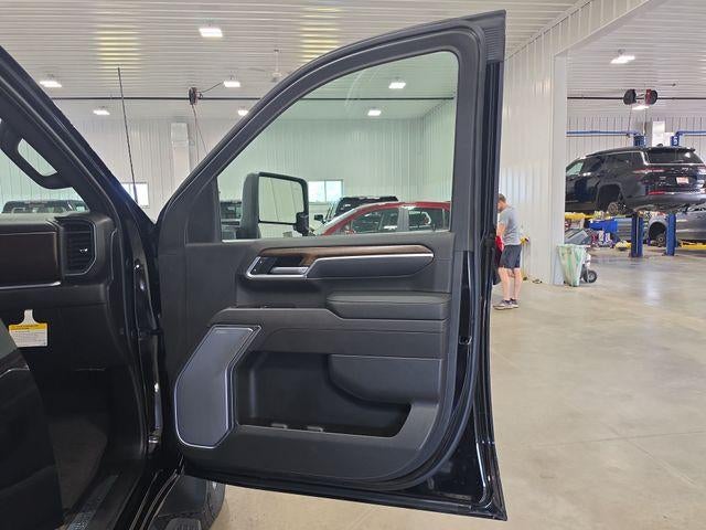2026 Chevrolet Silverado 3500 HD Crew Cab Standard Box 4-Wheel Drive High Country