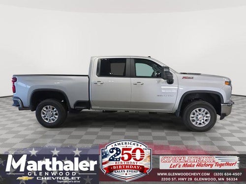 2022 Chevrolet Silverado 3500 HD Crew Cab Standard Box 4-Wheel Drive LT