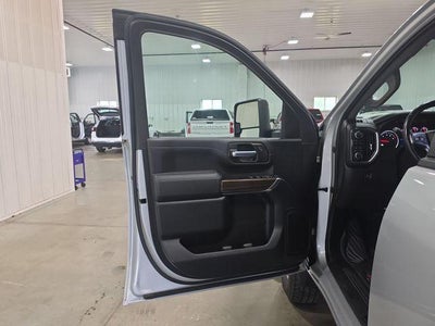 2022 Chevrolet Silverado 3500 HD Crew Cab Standard Box 4-Wheel Drive LT