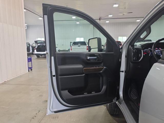 2022 Chevrolet Silverado 3500 HD Crew Cab Standard Box 4-Wheel Drive LT