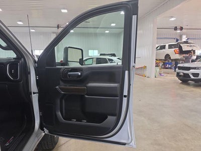 2022 Chevrolet Silverado 3500 HD Crew Cab Standard Box 4-Wheel Drive LT