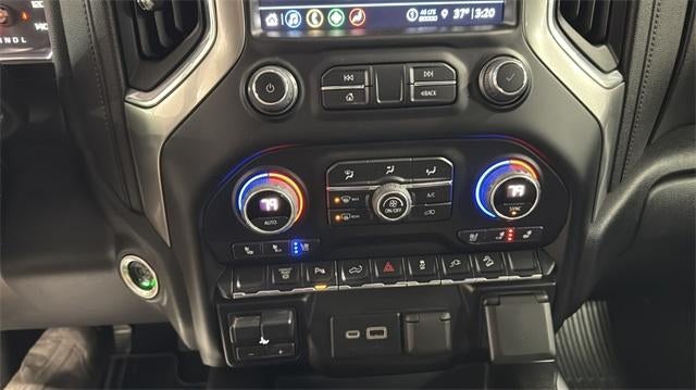 2022 Chevrolet Silverado 3500 HD Crew Cab Standard Box 4-Wheel Drive LTZ