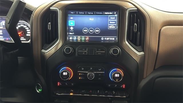 2020 Chevrolet Silverado 3500 HD Crew Cab Standard Box 4-Wheel Drive High Country