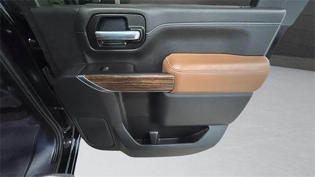 2020 Chevrolet Silverado 3500 HD Crew Cab Standard Box 4-Wheel Drive High Country