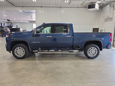 2022 Chevrolet Silverado 3500 HD Crew Cab Standard Box 4-Wheel Drive High Country