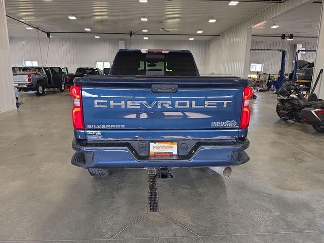 2022 Chevrolet Silverado 3500 HD Crew Cab Standard Box 4-Wheel Drive High Country
