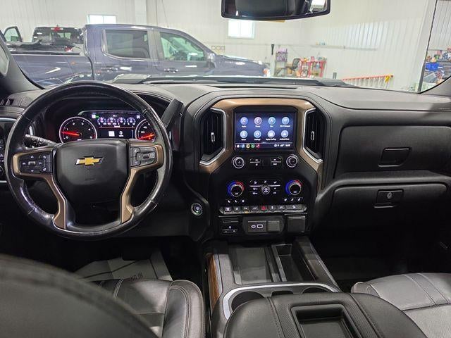 2022 Chevrolet Silverado 3500 HD Crew Cab Standard Box 4-Wheel Drive High Country