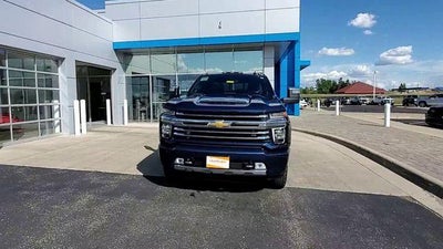 2022 Chevrolet Silverado 3500 HD Crew Cab Standard Box 4-Wheel Drive High Country