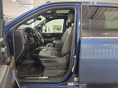2022 Chevrolet Silverado 3500 HD Crew Cab Standard Box 4-Wheel Drive High Country